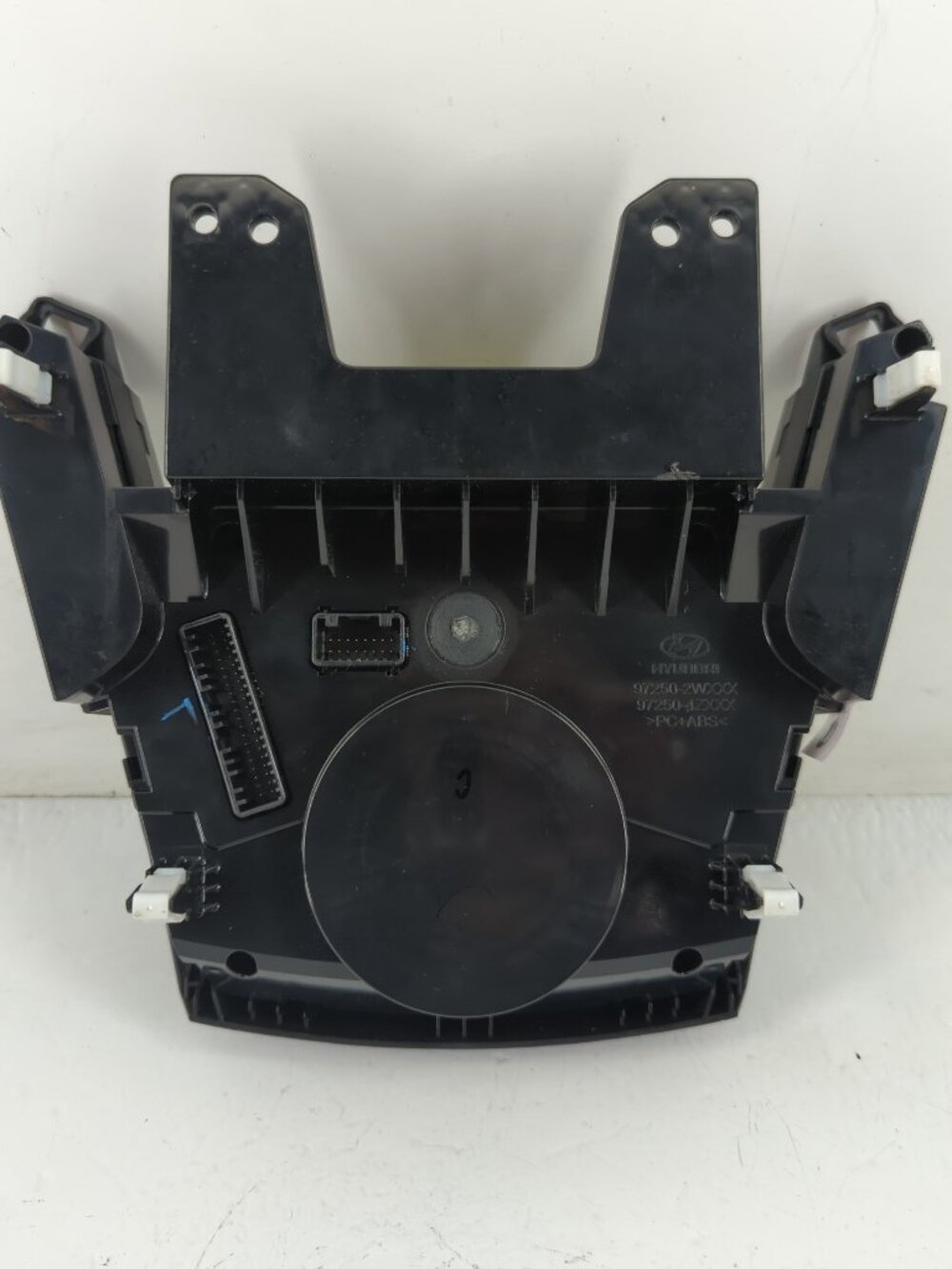 Hyundai Santa Fe temp control module 97250-S2AA0